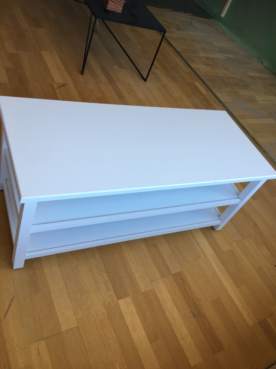 Soffbord M2 hyllor
